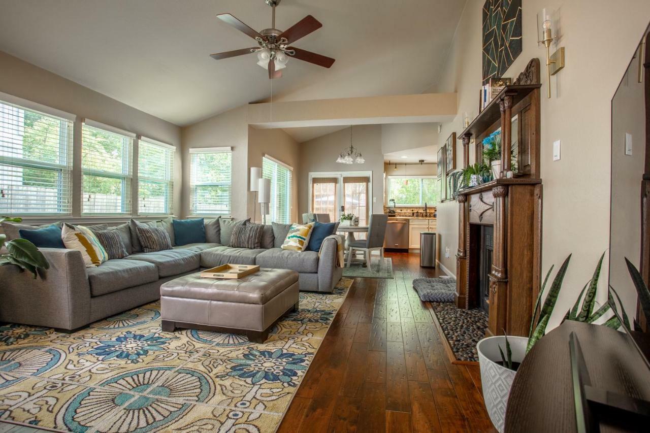 Comfortable, Family And Business Friendly 2Bd/2Ba House In North Austin Exterior photo